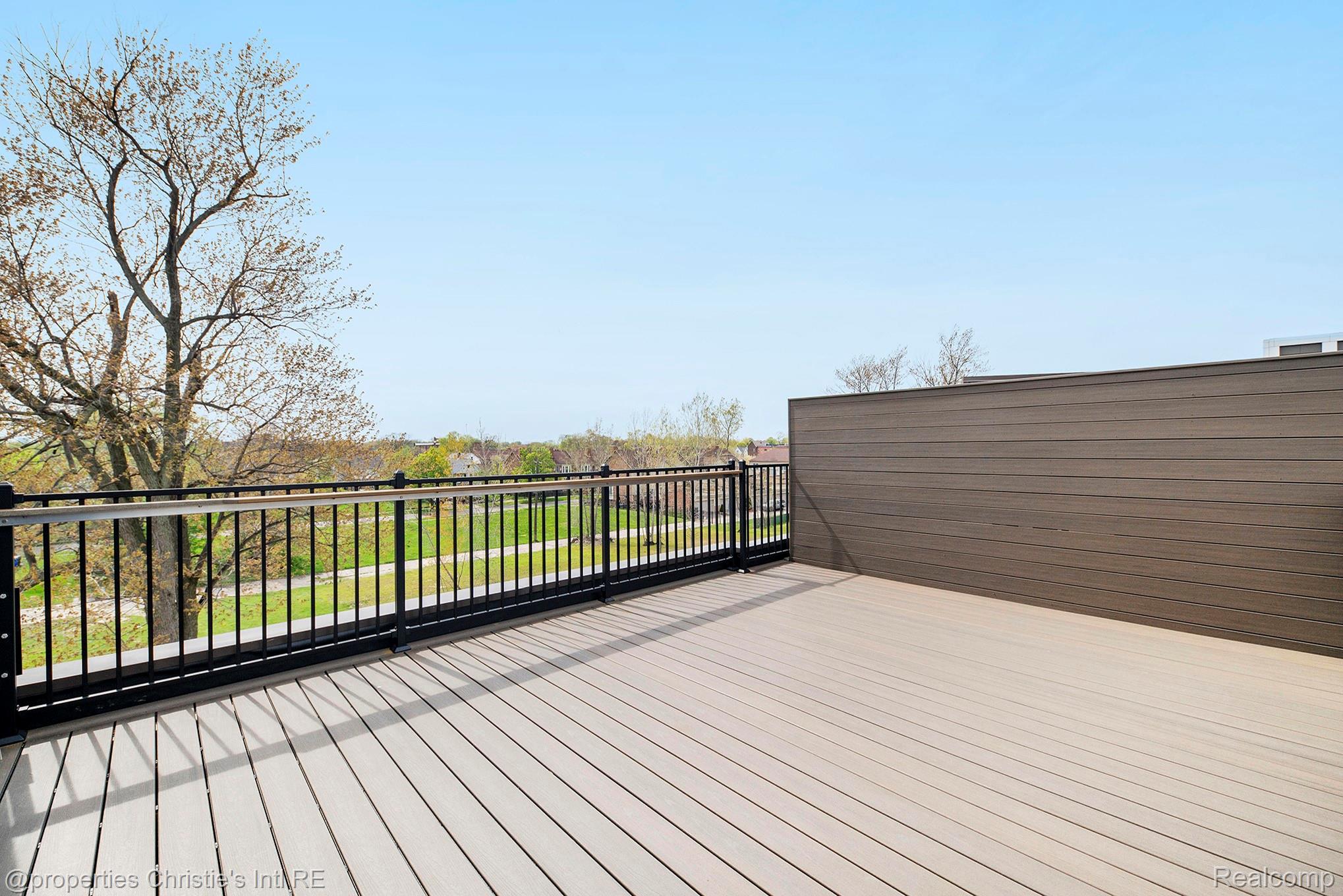 1450 Townsend Street Unit: 9