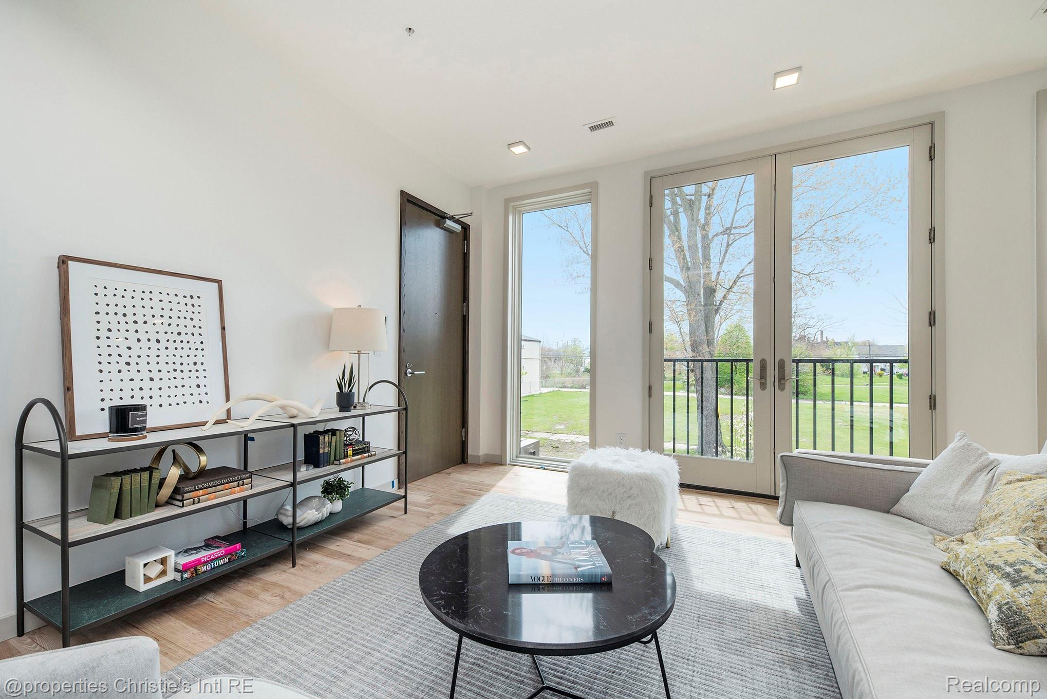1450 Townsend Street Unit: 9