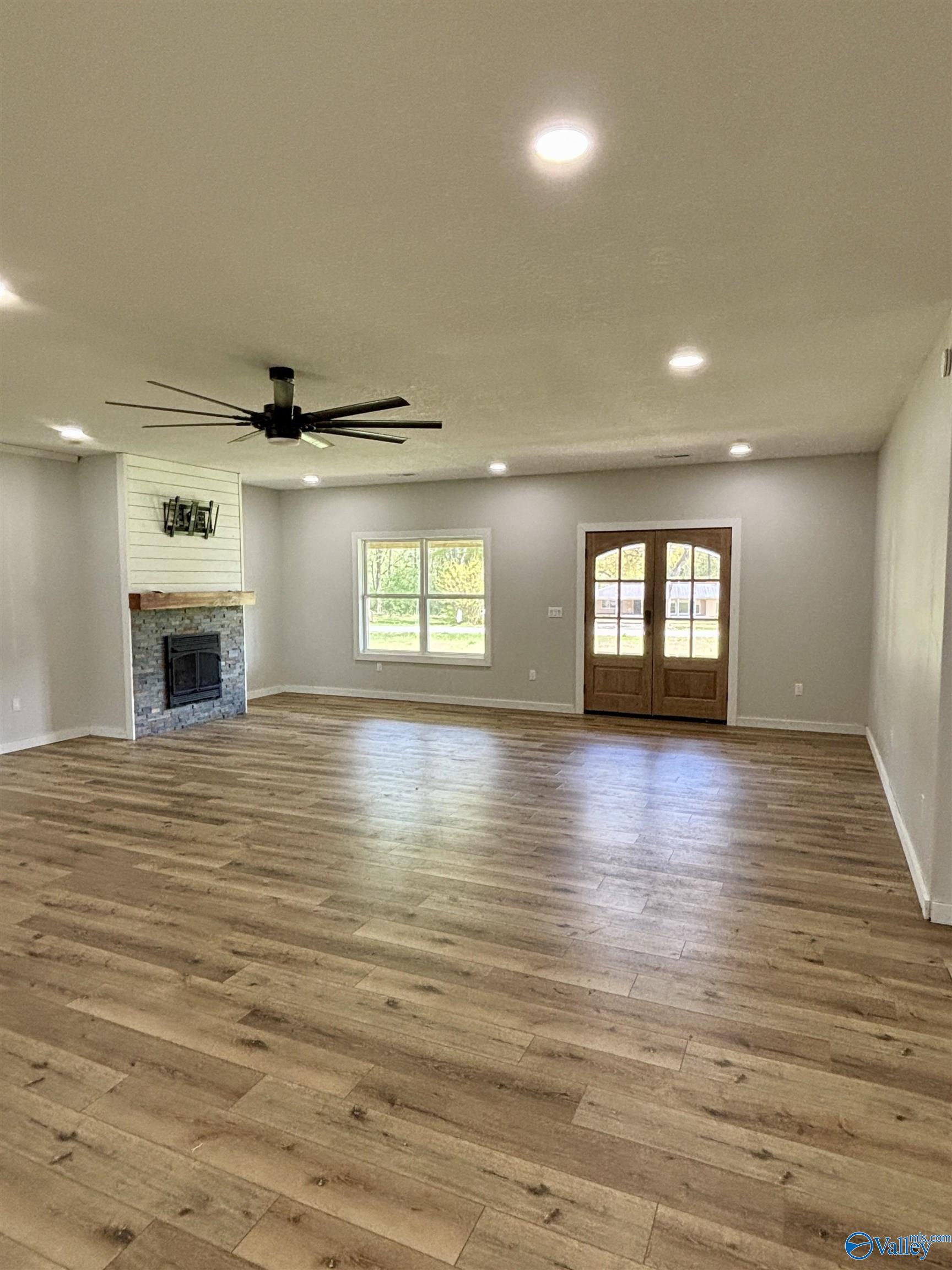 86 Moon Road