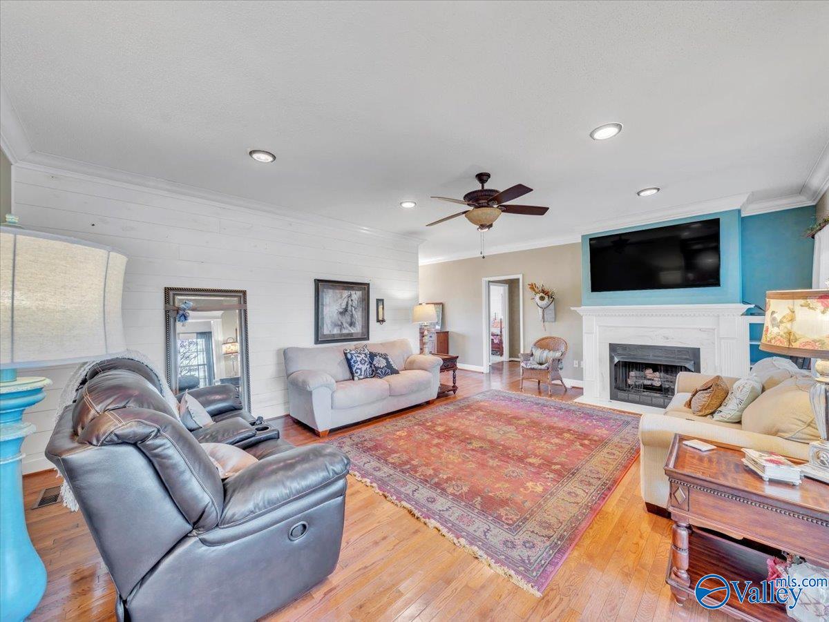 3297 Hambrick Drive