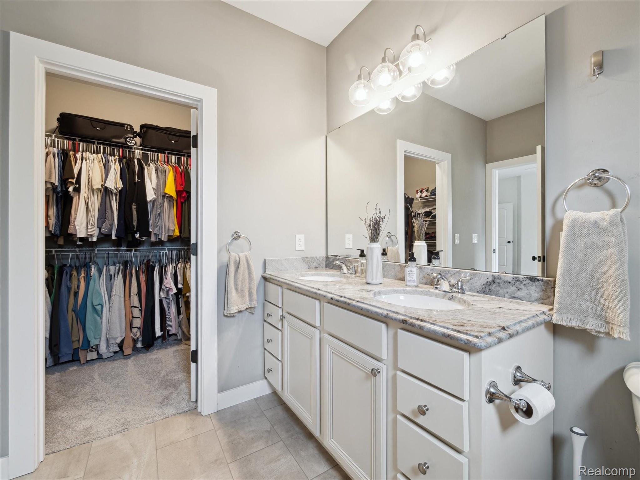 2949 Blue Sky Drive 22