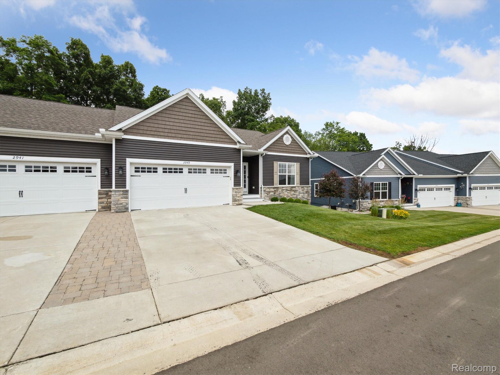 2949 Blue Sky Drive 22