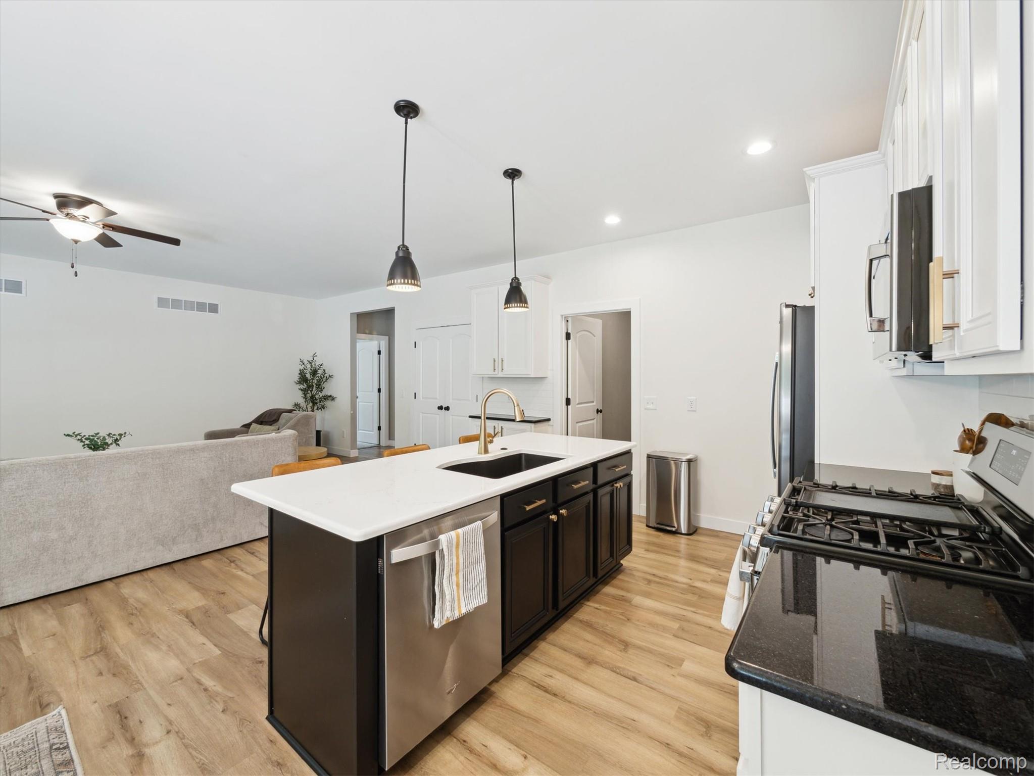 2949 Blue Sky Drive 22