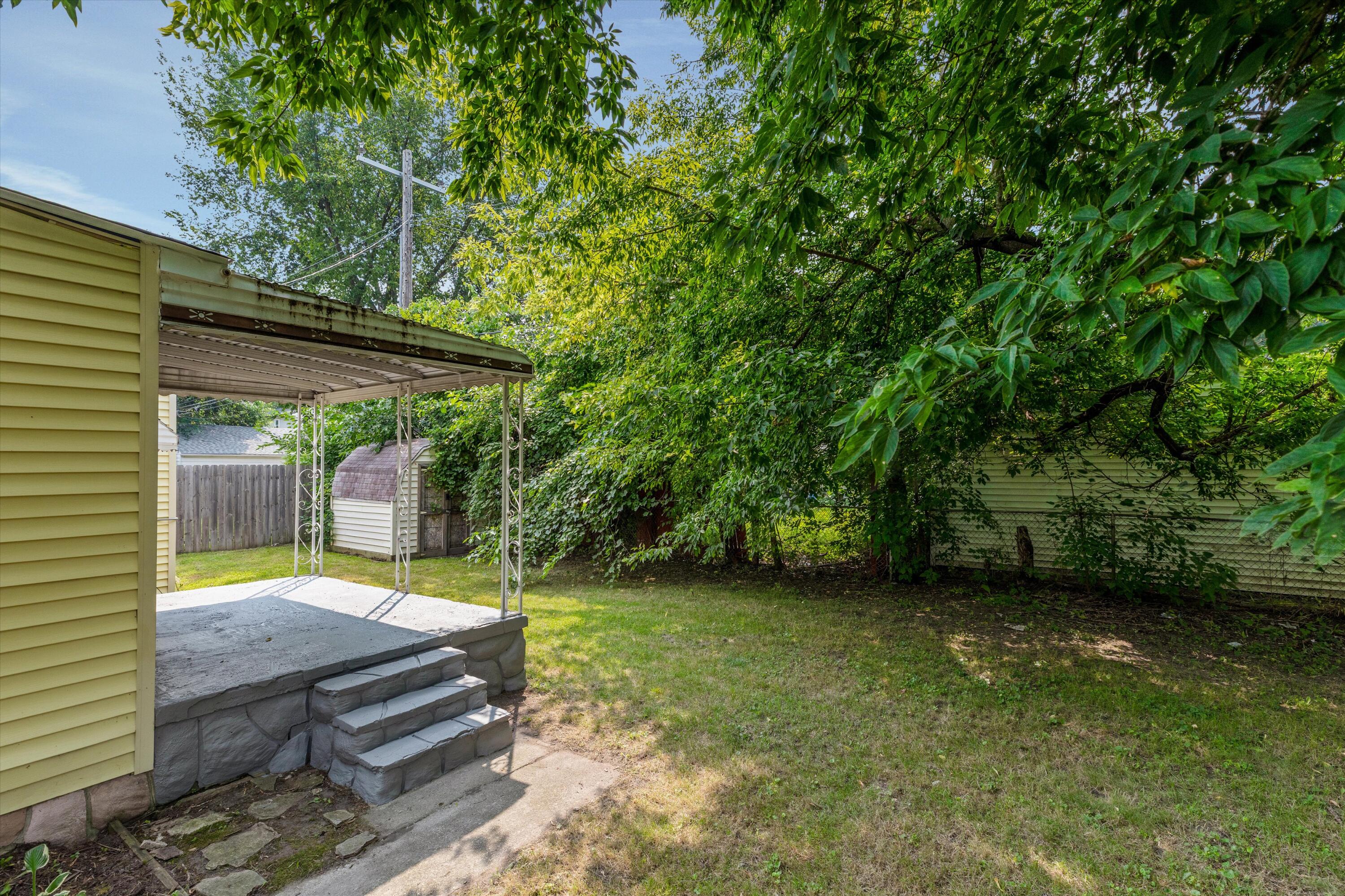 1210 E Bernhard Avenue