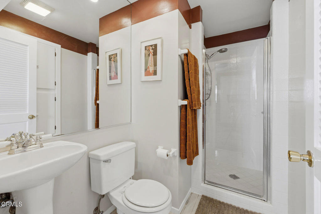 350 Paseo De Playa 205