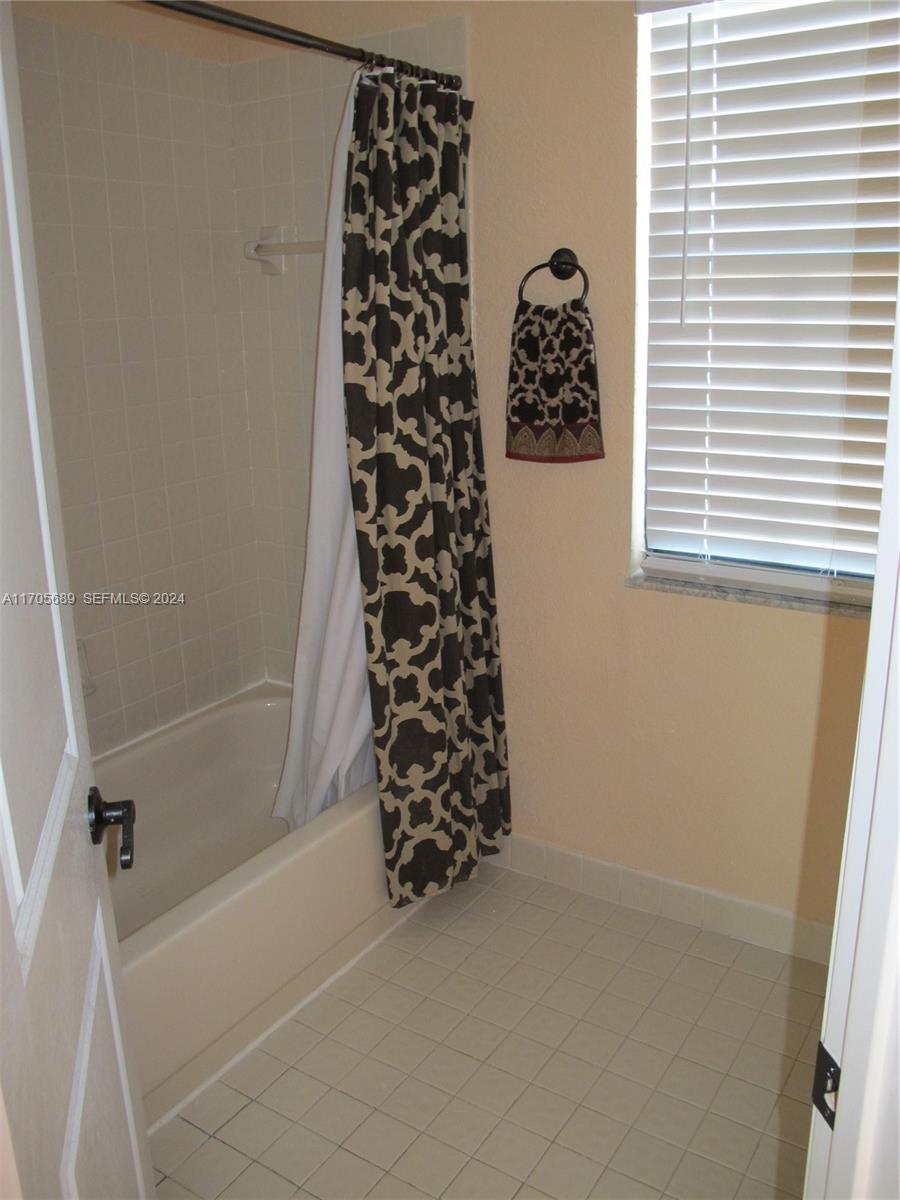 8879 W Sunrise Boulevard