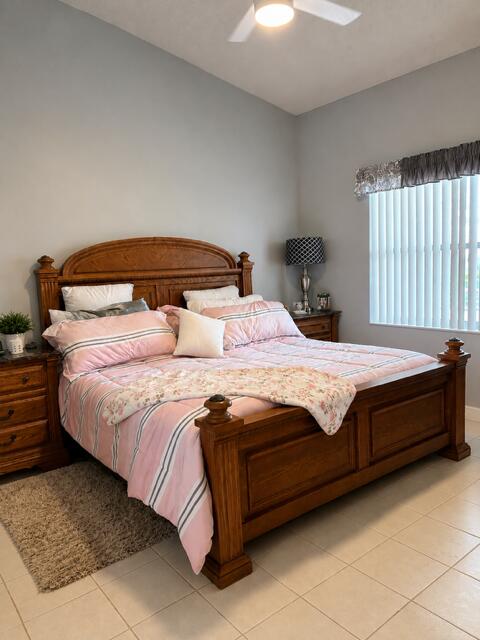 6098 Lake Hibiscus Drive