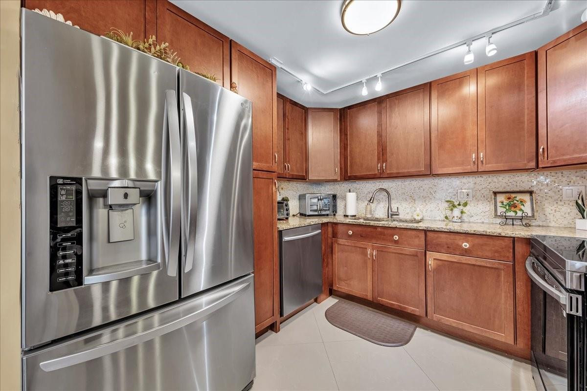 2047 WOLVERTON C