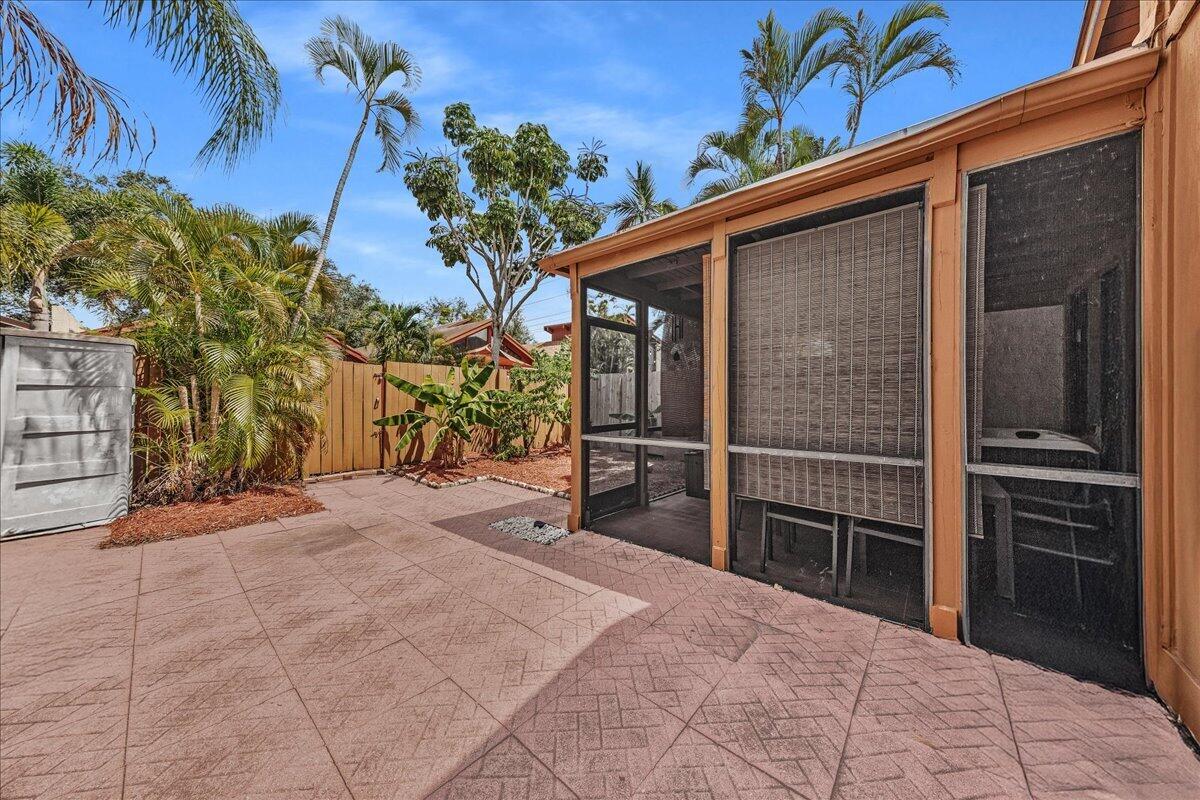 6120 NW 33rd Way