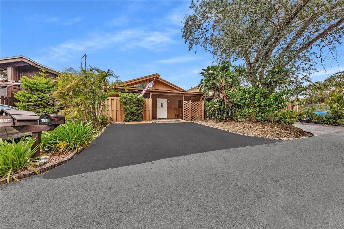 6120 NW 33rd Way