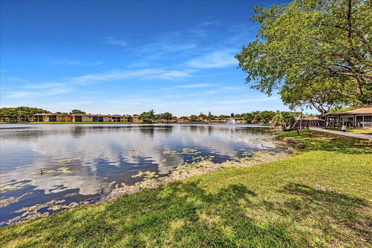 412 BRIARWOOD Circle 412