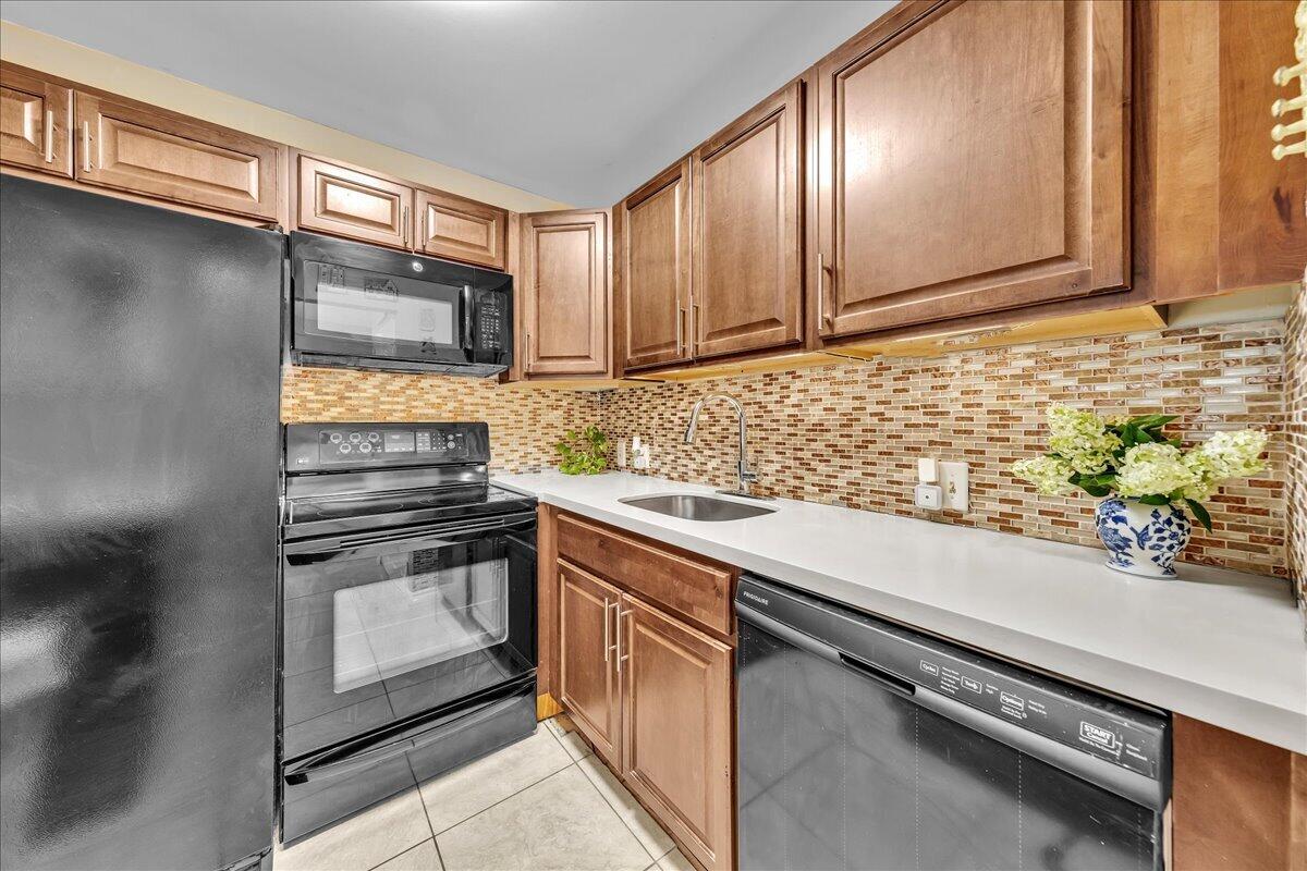 129 Suffolk F Boca Raton Fl Us 33434 B26092779