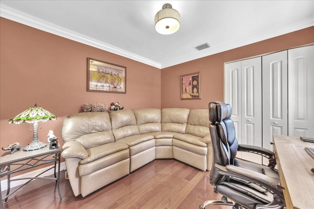 1640 NW 104th Avenue
