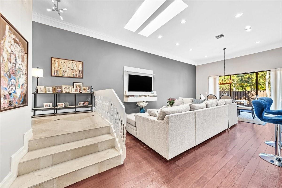 1640 NW 104th Avenue
