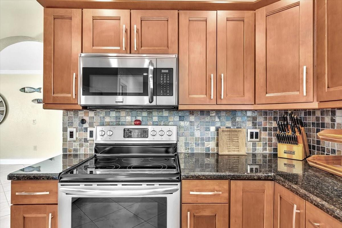 2461 NW 93rd Lane