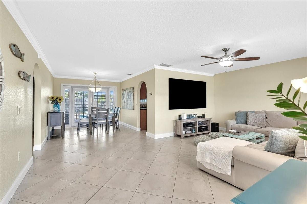 2461 NW 93rd Lane