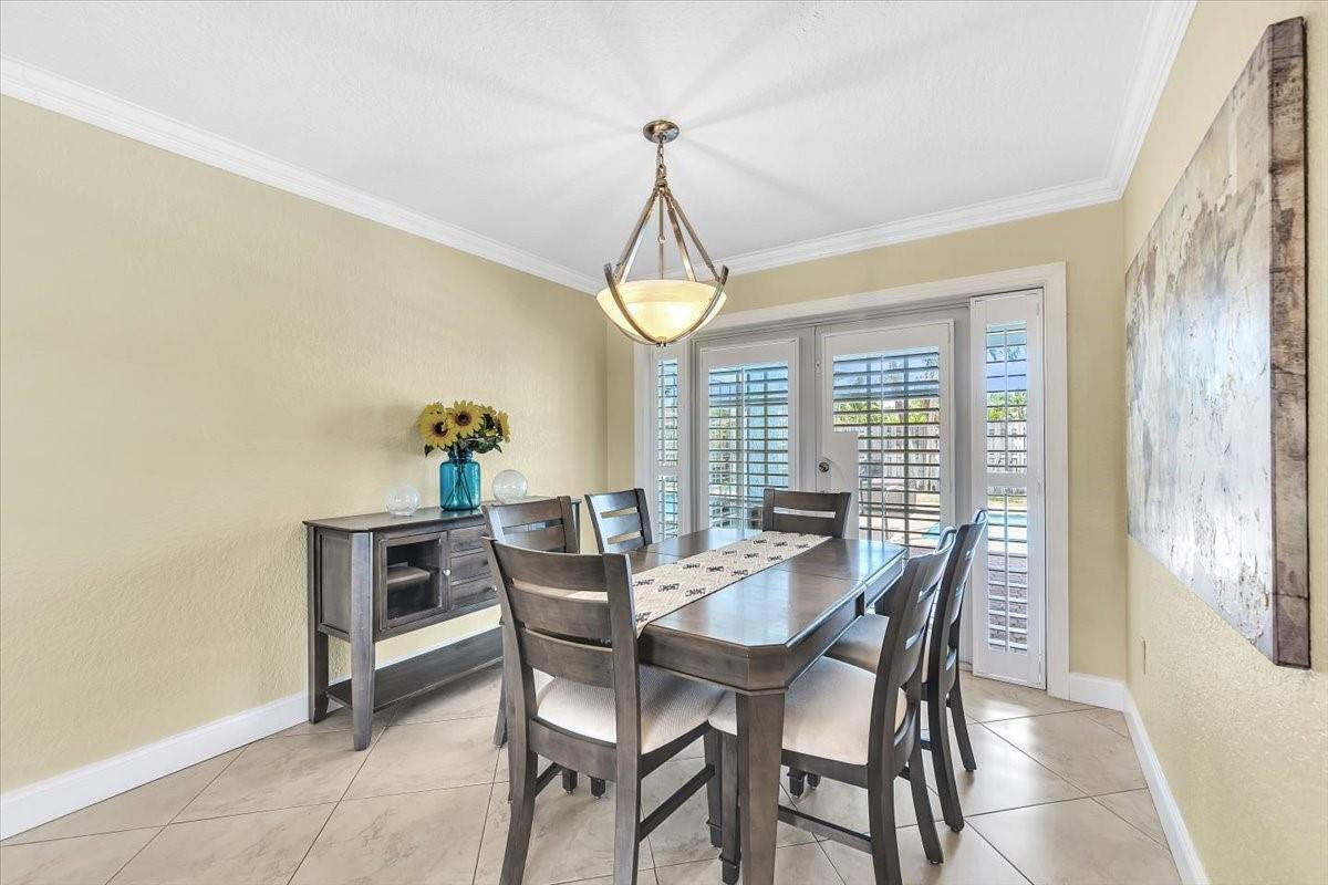 2461 NW 93rd Lane