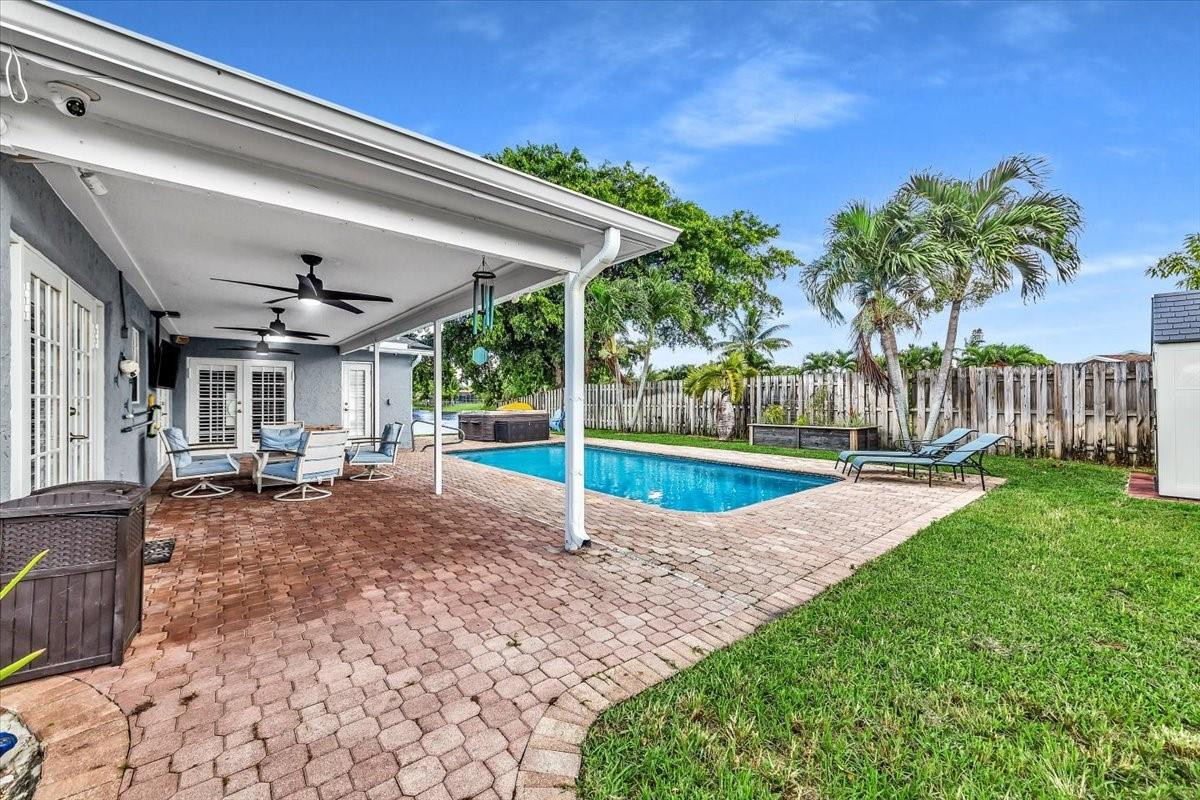 2461 NW 93rd Lane