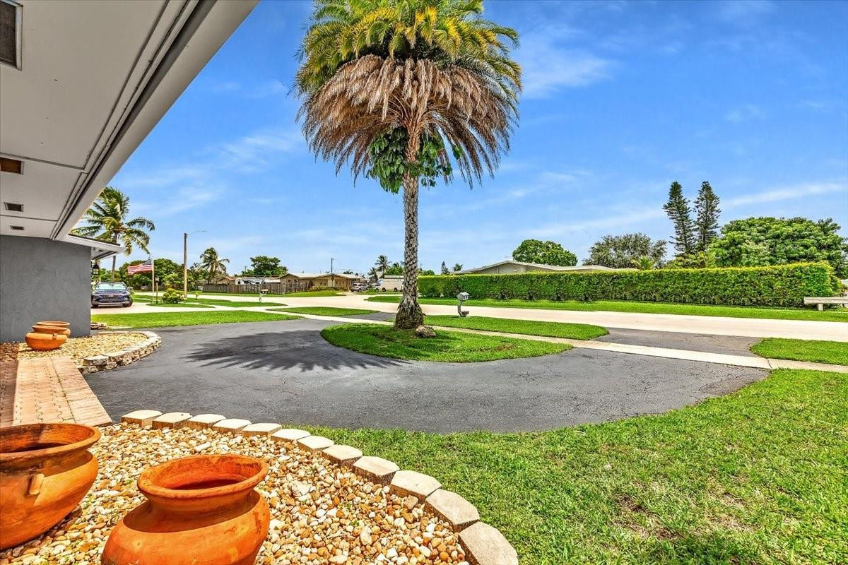 2461 NW 93rd Lane