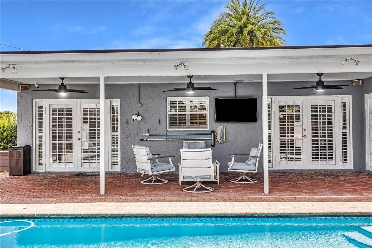 2461 NW 93rd Lane