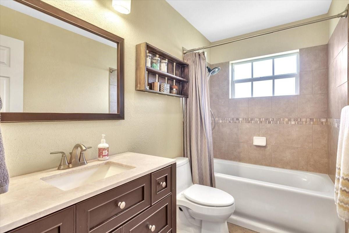 2461 NW 93rd Lane