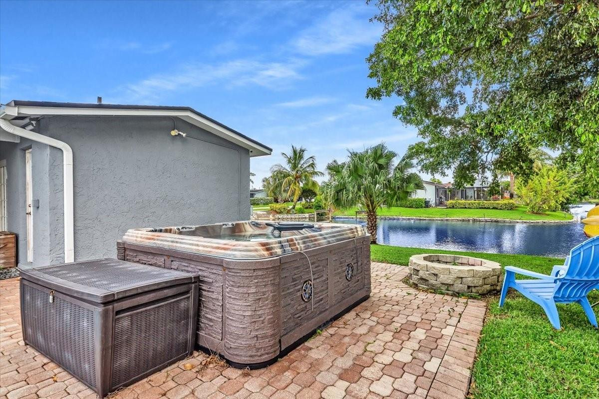 2461 NW 93rd Lane