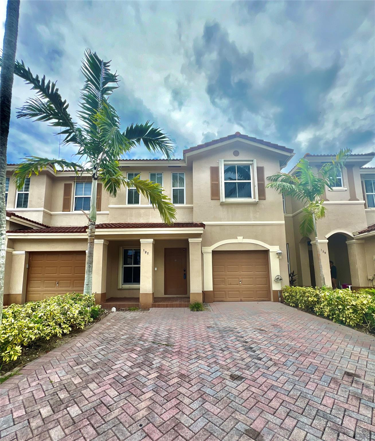 127 Riverwalk Circle