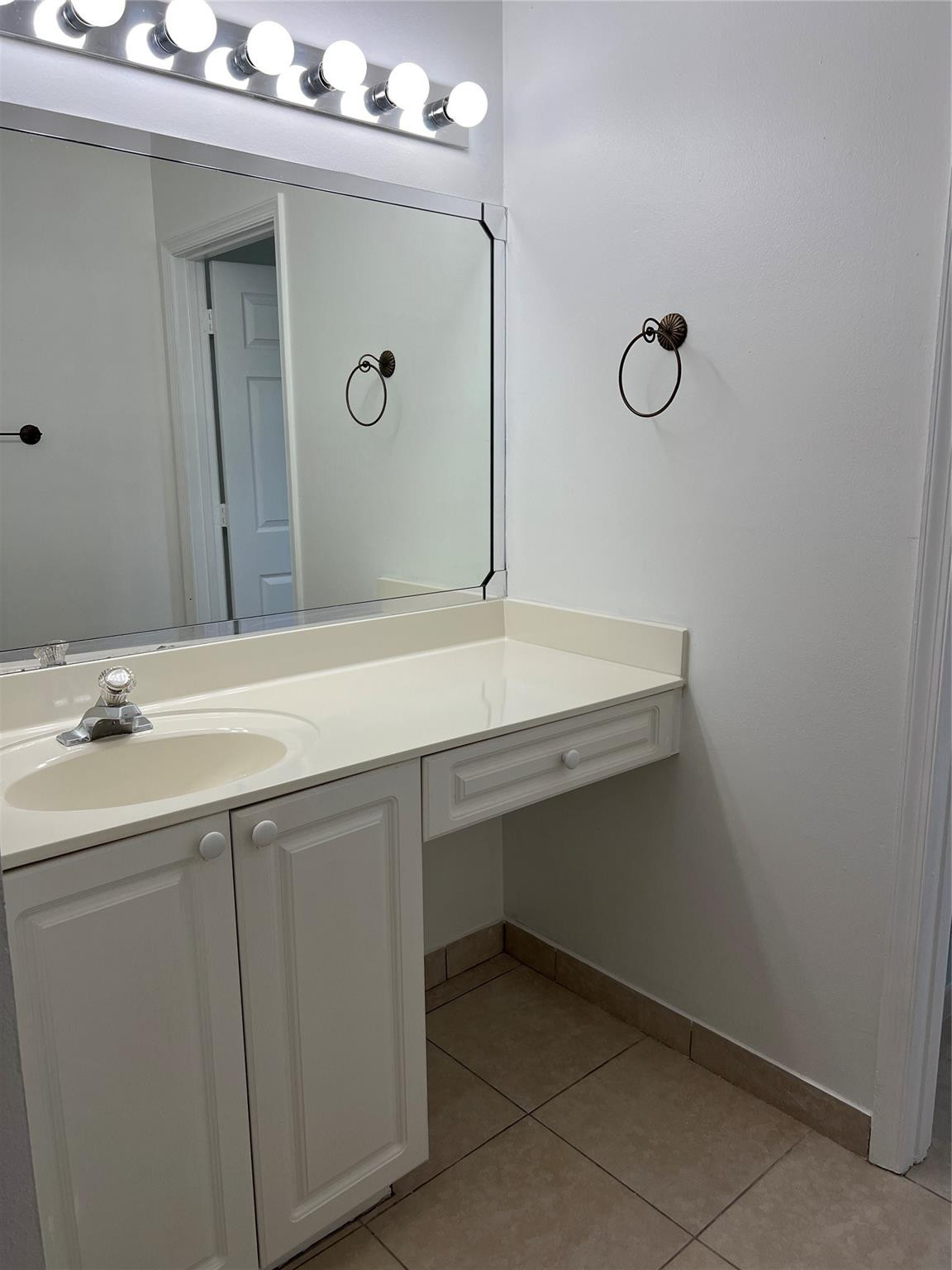 127 Riverwalk Circle
