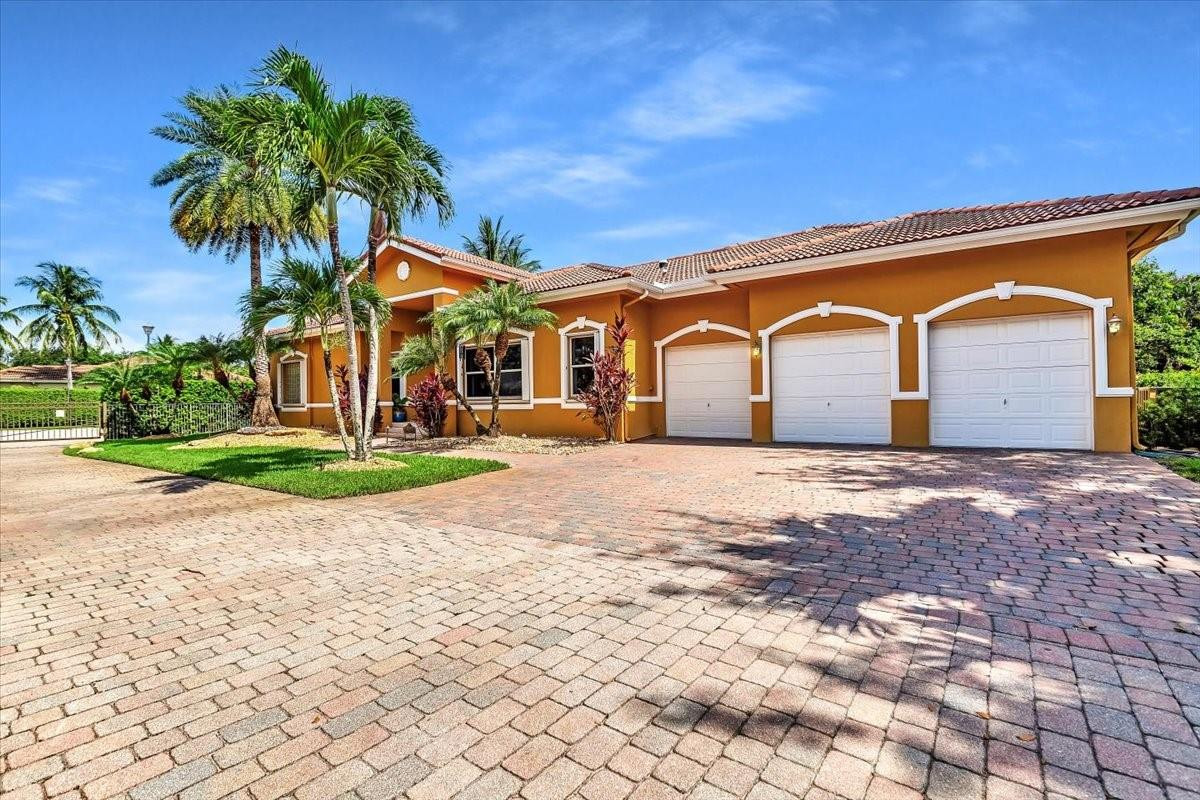 12921 W Broward Boulevard