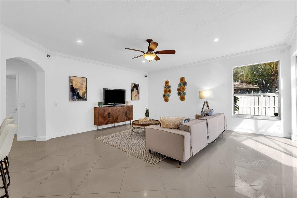 13702 NW 10th Court