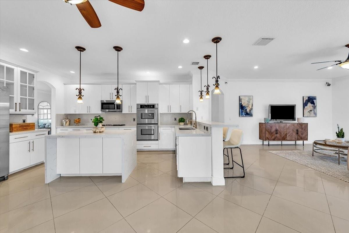 13702 NW 10th Court
