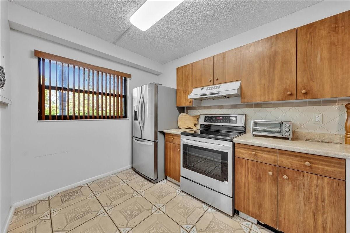 7737 NW 79th Avenue 105