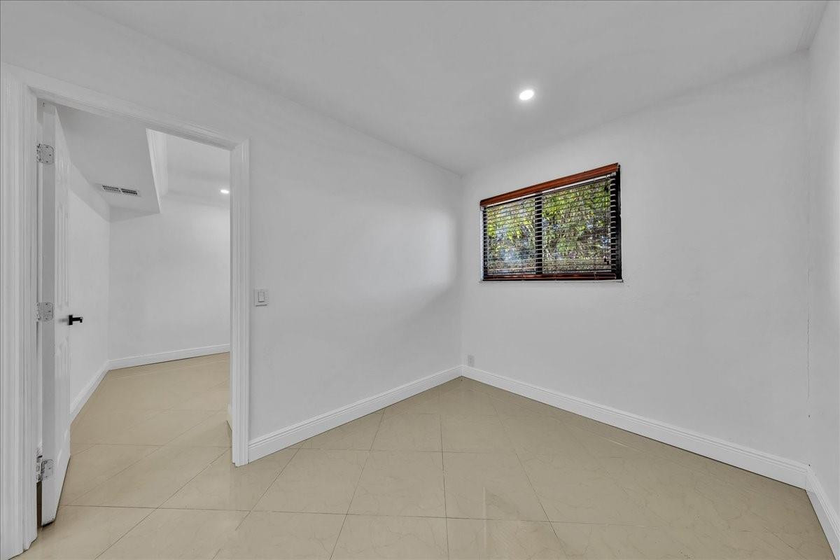 3408 Garden Lane