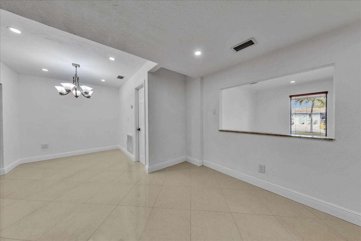 3408 Garden Lane
