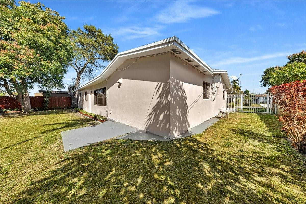 3408 Garden Lane