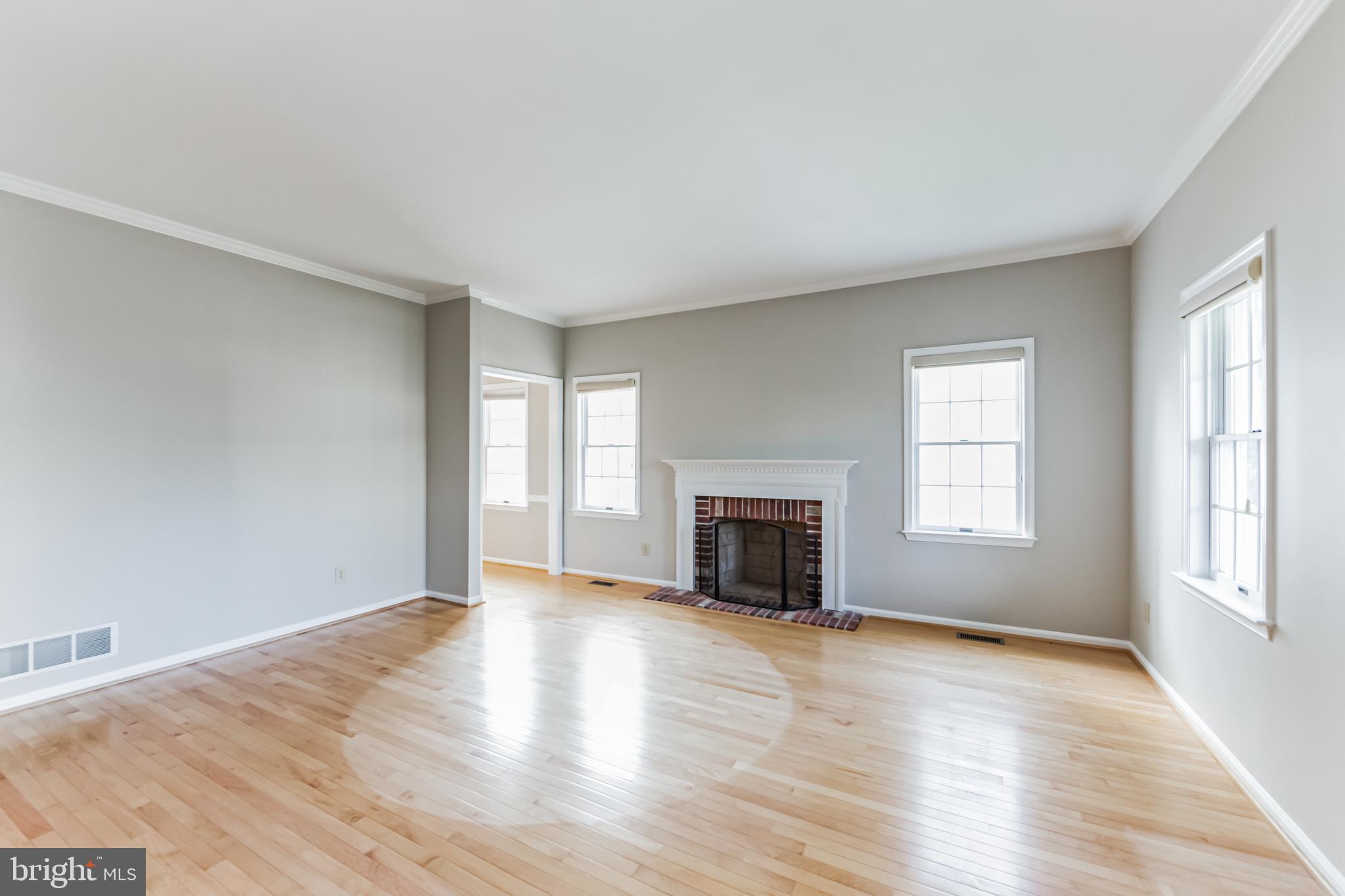 614 Yardley Ln