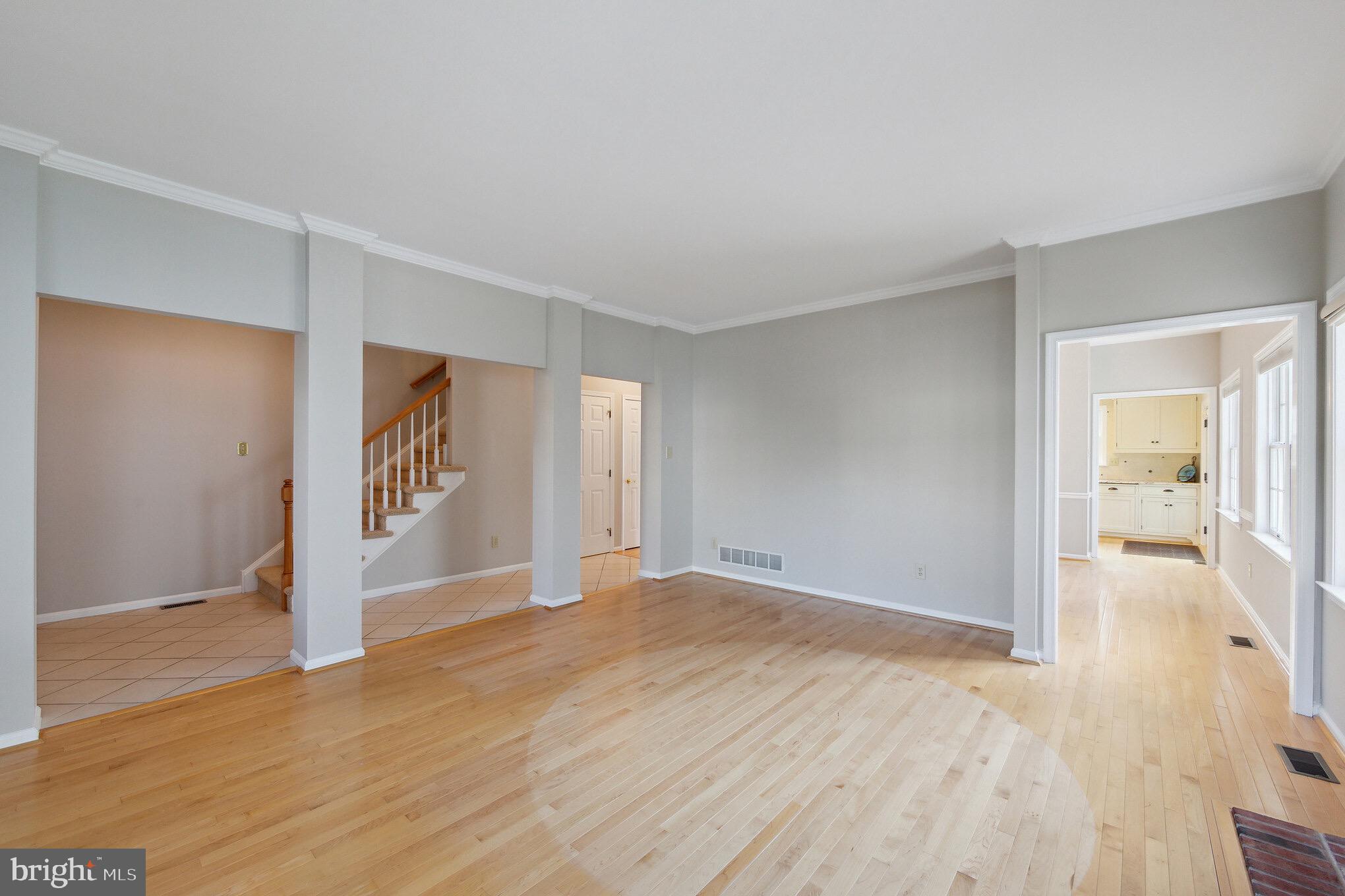 614 Yardley Ln