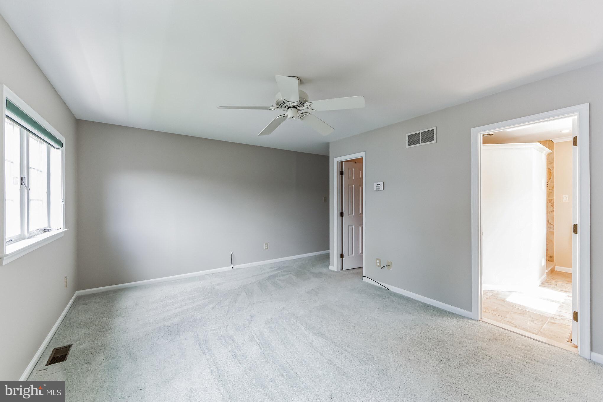 614 Yardley Ln