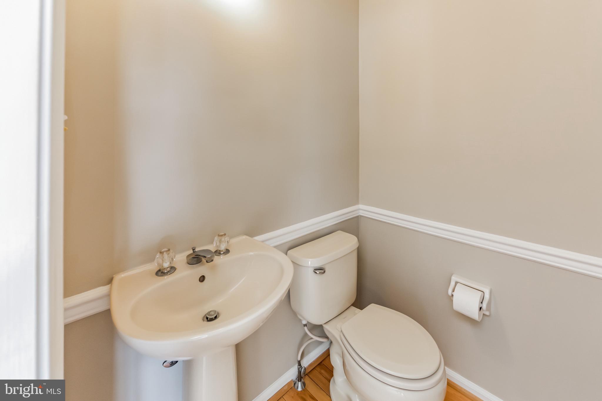 614 Yardley Ln