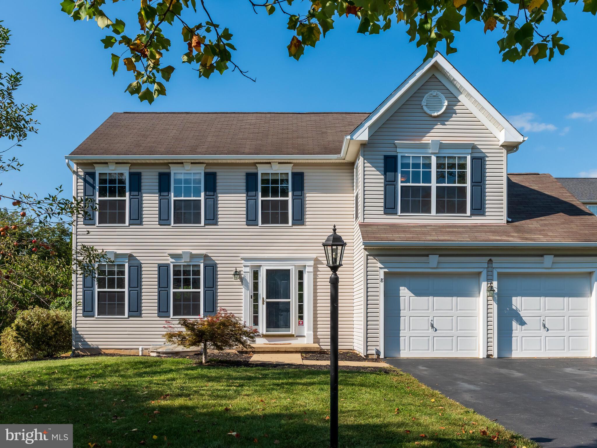 8 Greenleaf Ct