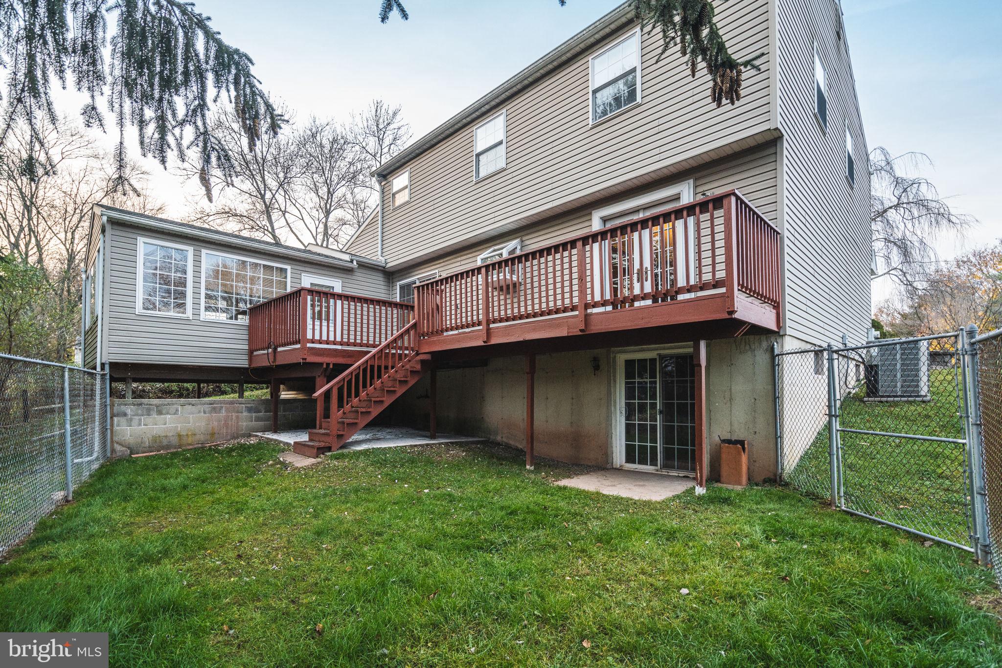 1145 Grandview Cir