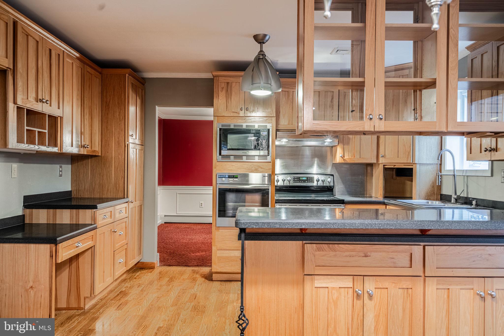 1145 Grandview Cir