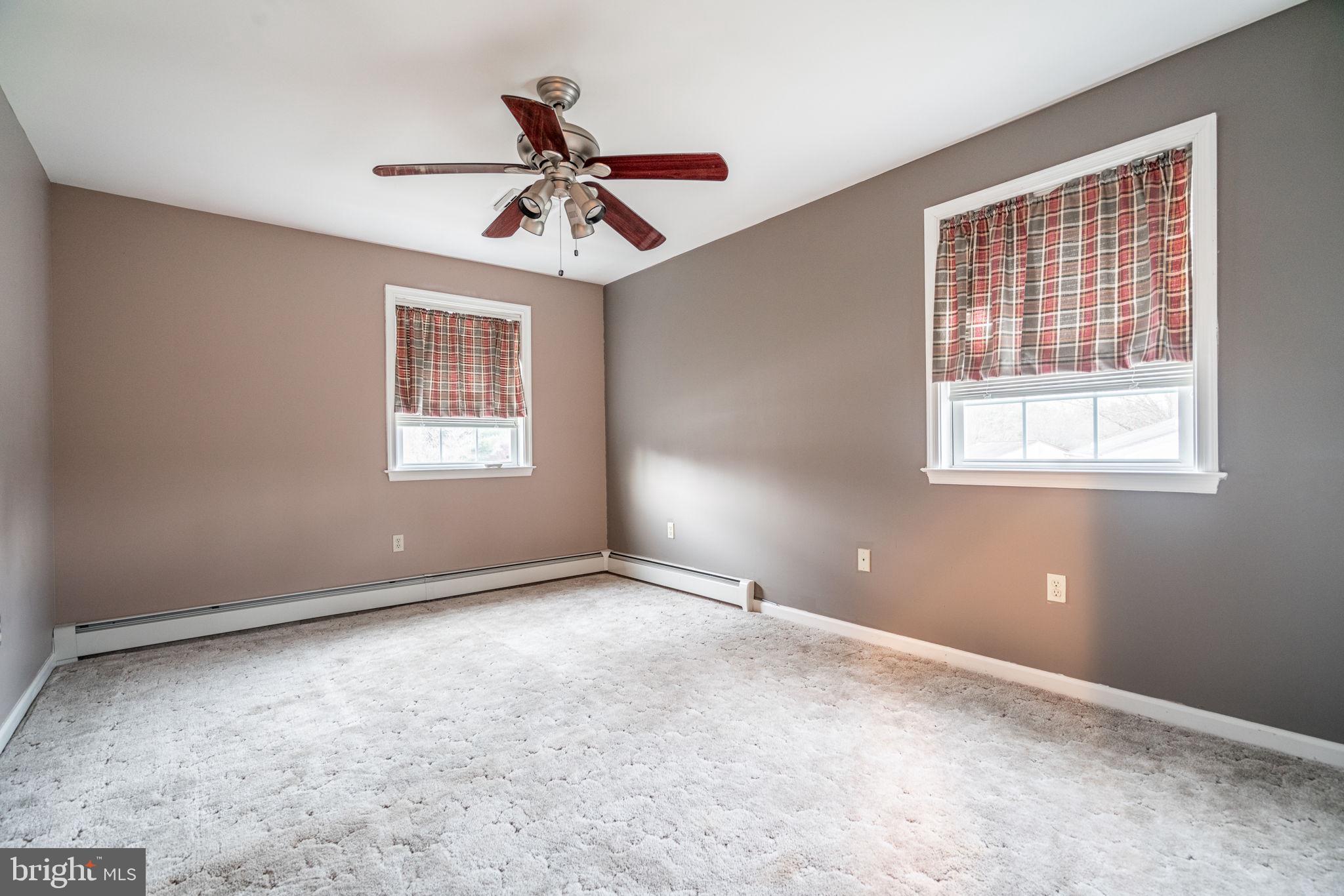 1145 Grandview Cir
