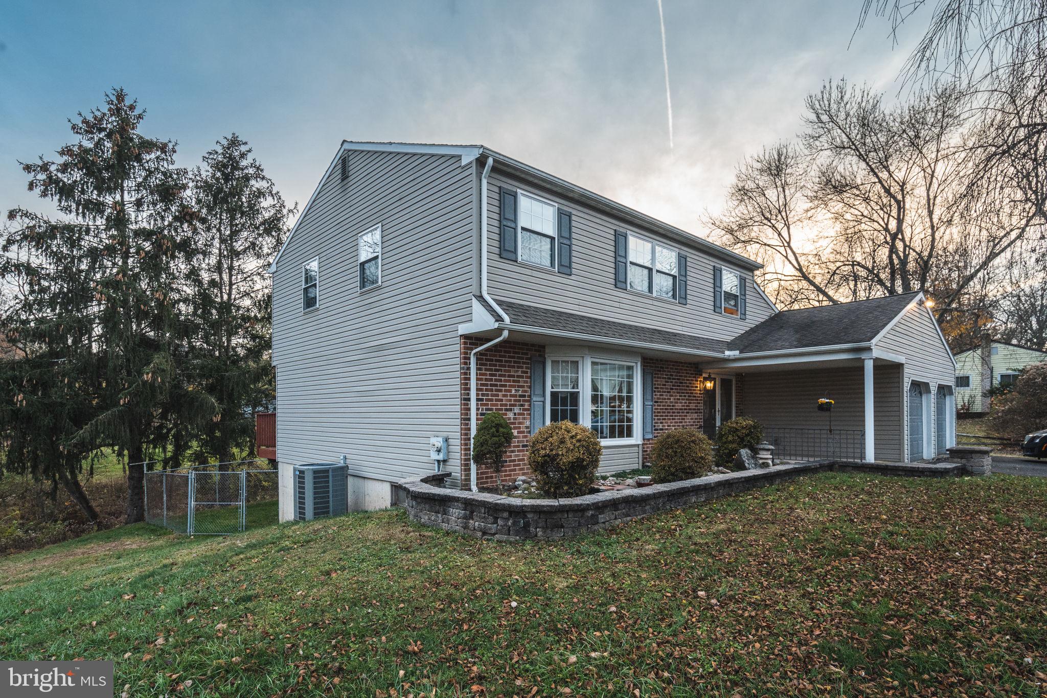 1145 Grandview Cir