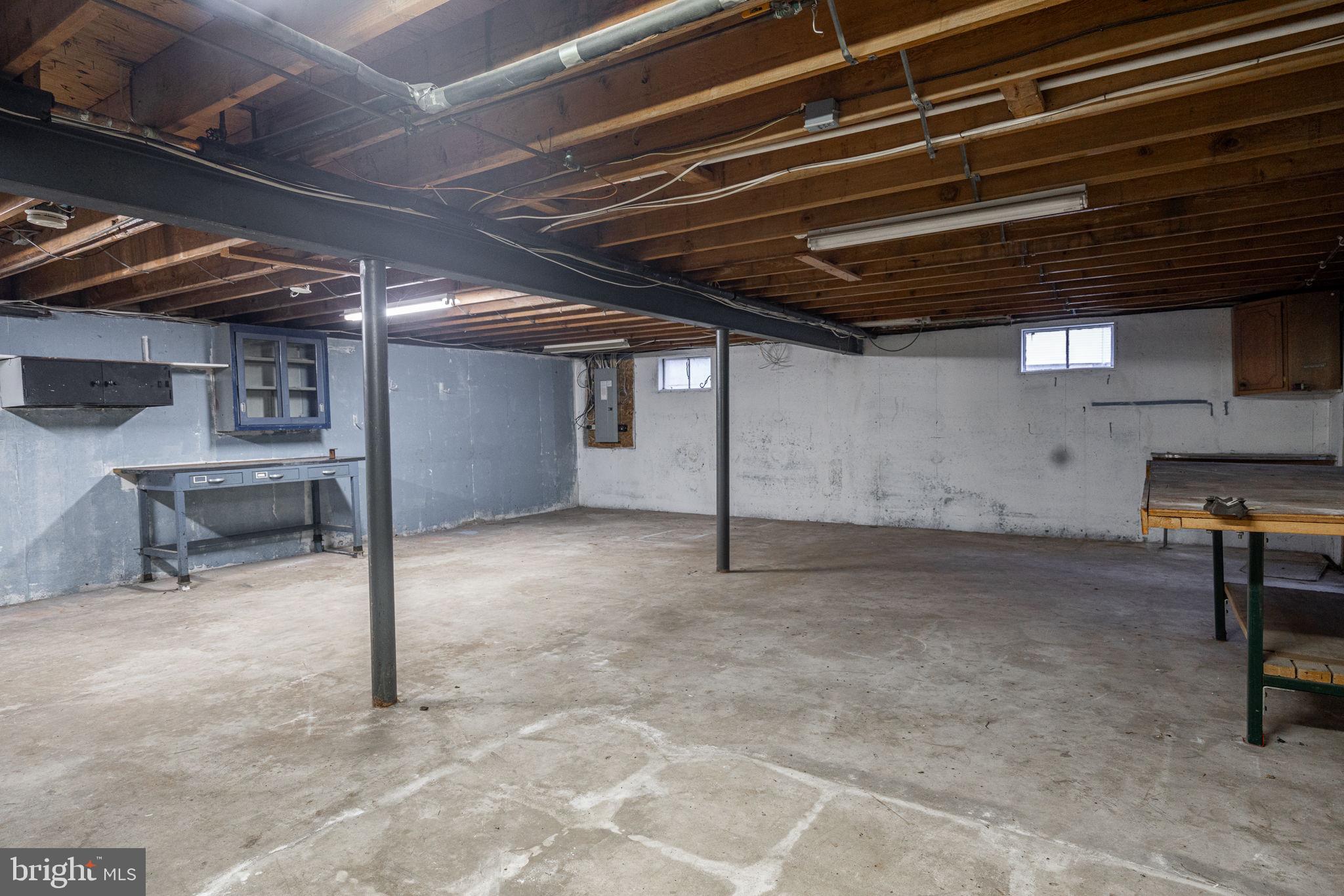 1145 Grandview Cir