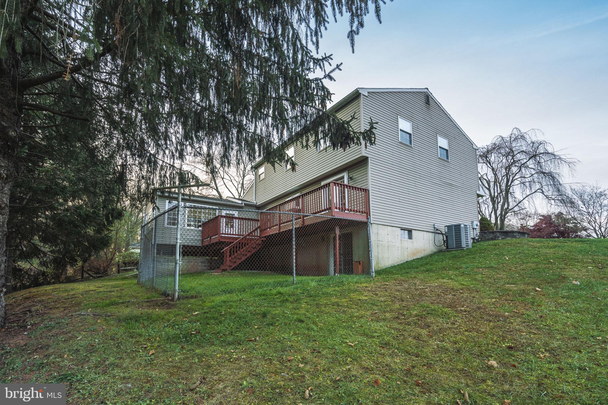 1145 Grandview Cir