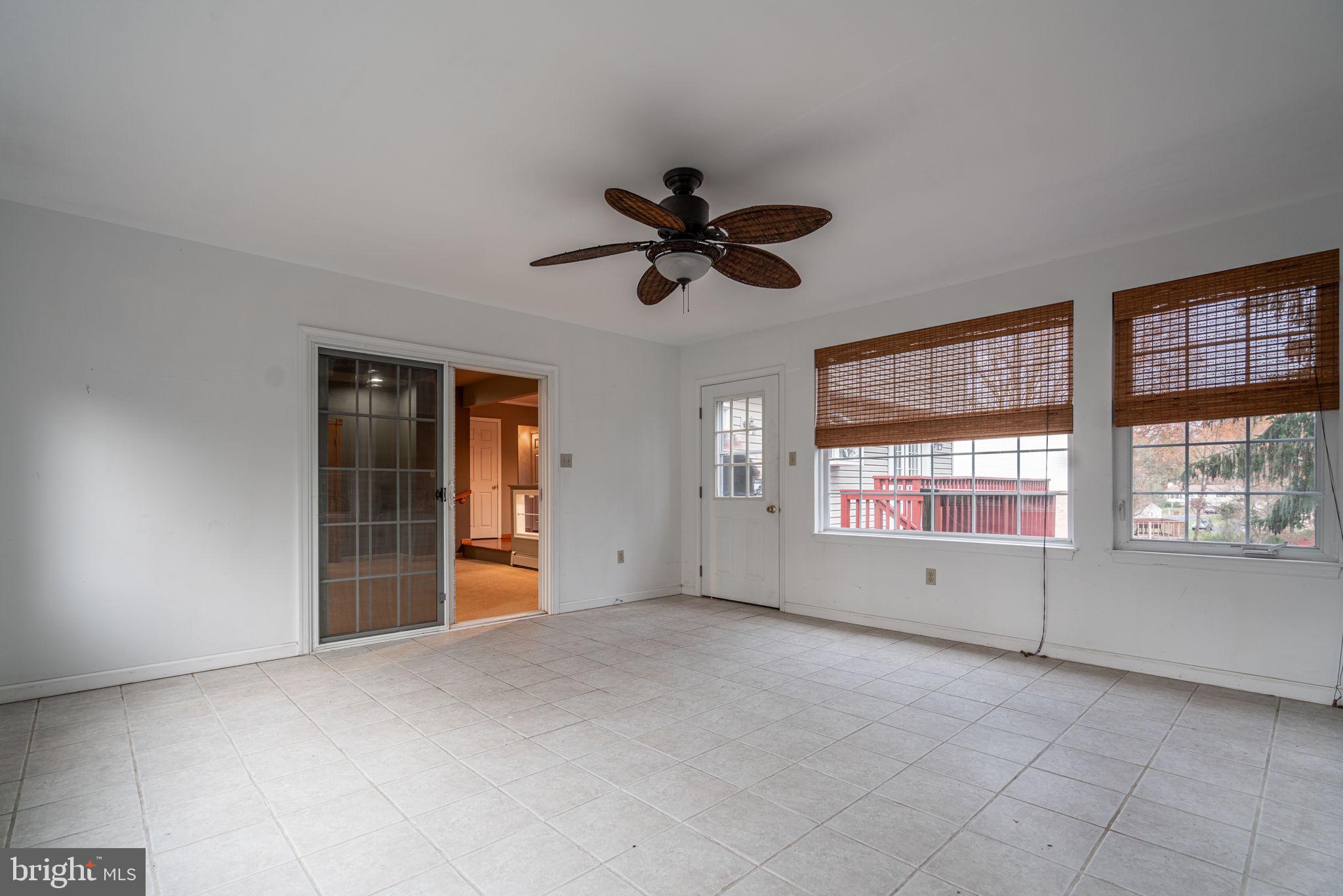 1145 Grandview Cir