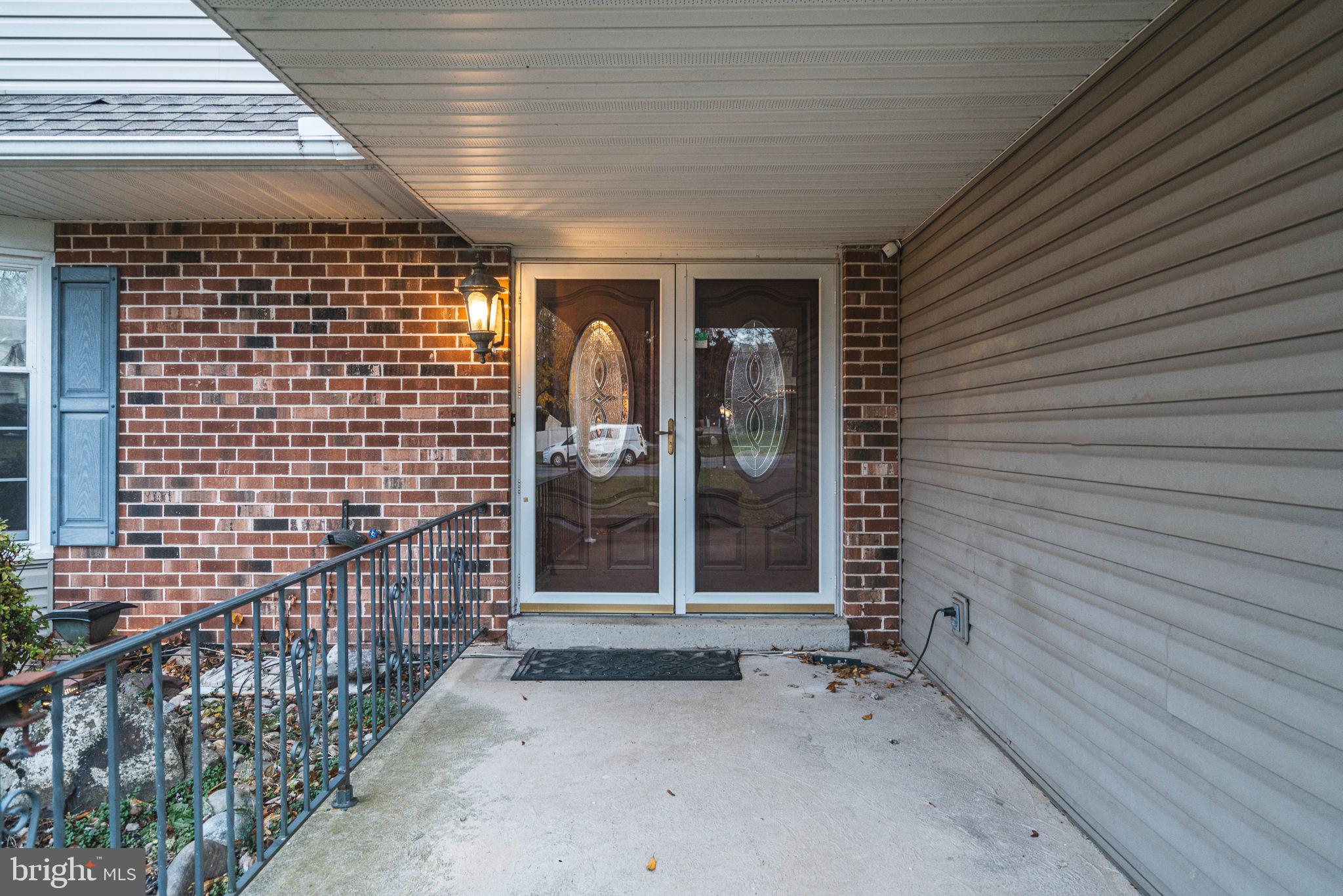 1145 Grandview Cir