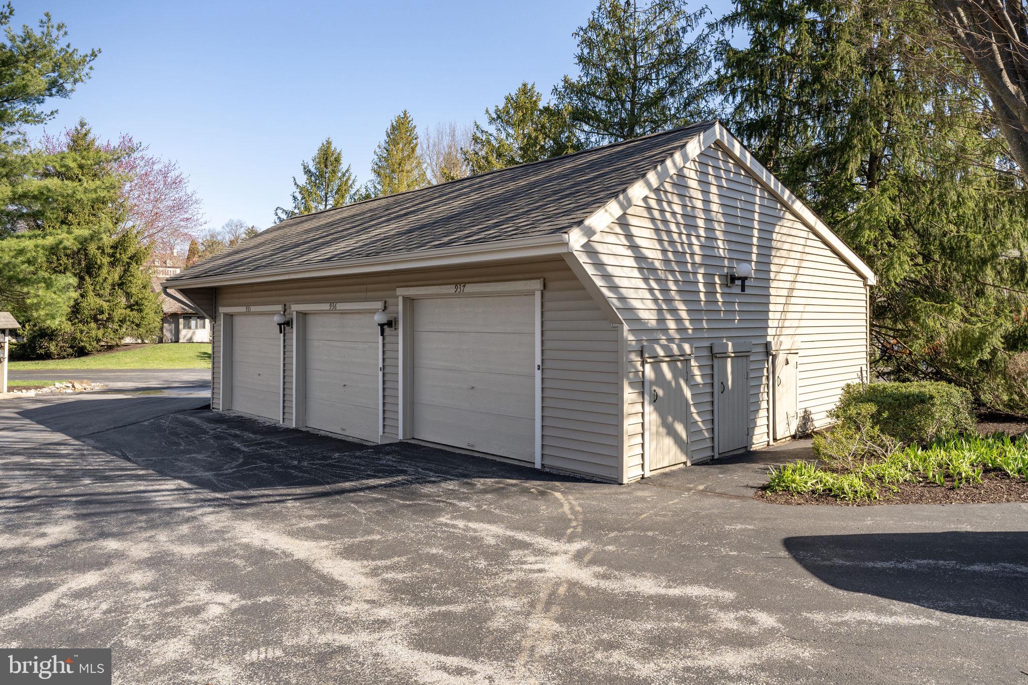 937 Jefferson Way