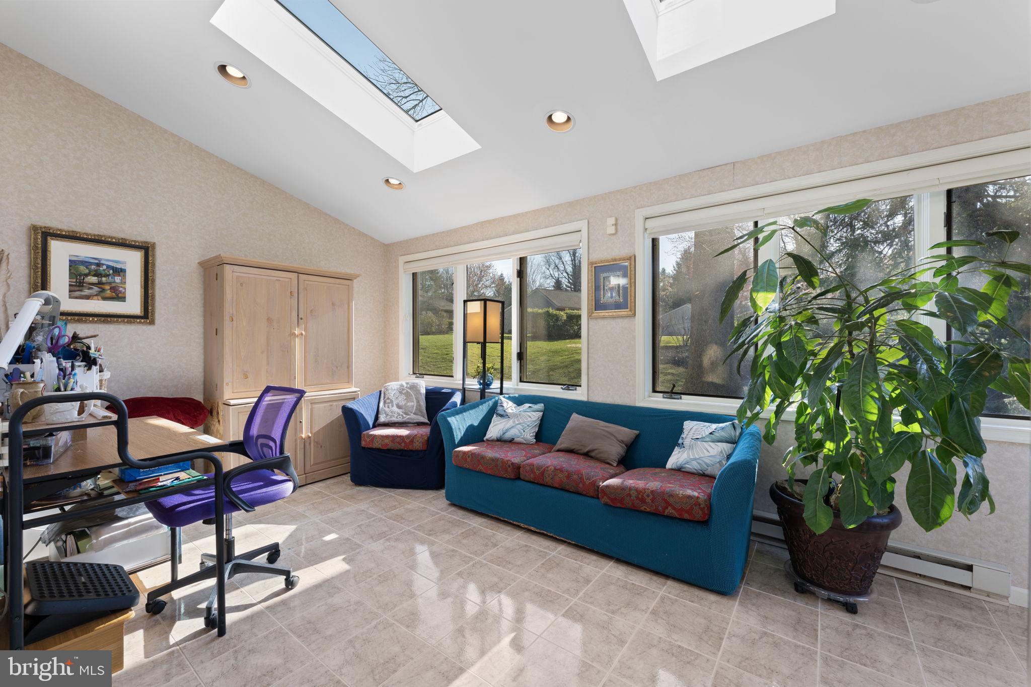 937 Jefferson Way